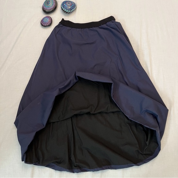 Lilith France Navy Blue 2 Piece Couture Set Top and Skirt M - Picture 10 of 16